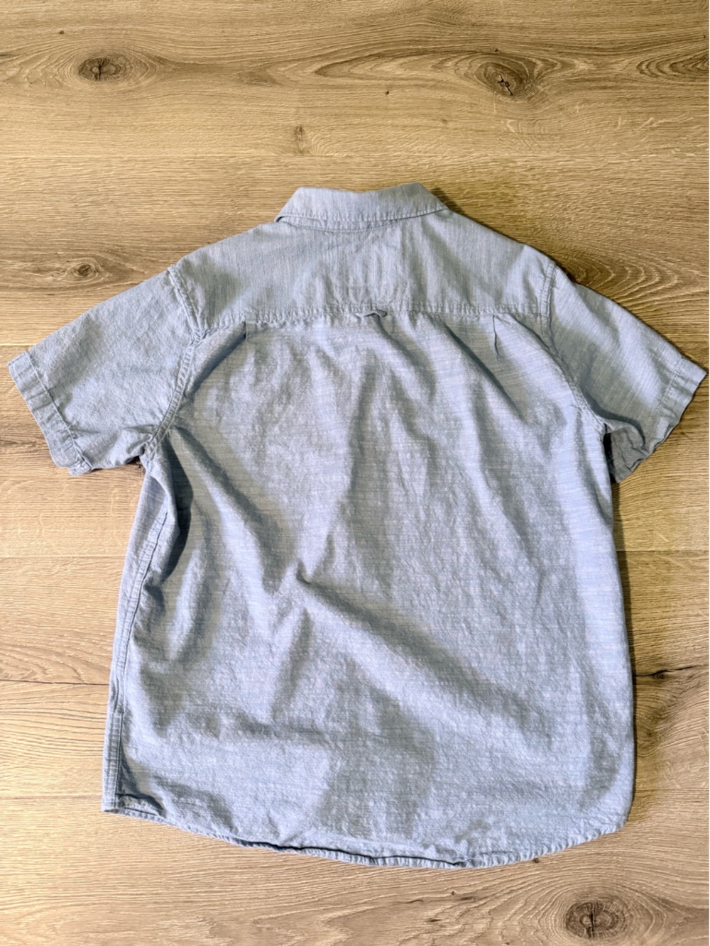 Hurley Light Blue Short-Sleeve Button-Down Shirt - Picture 5 of 6